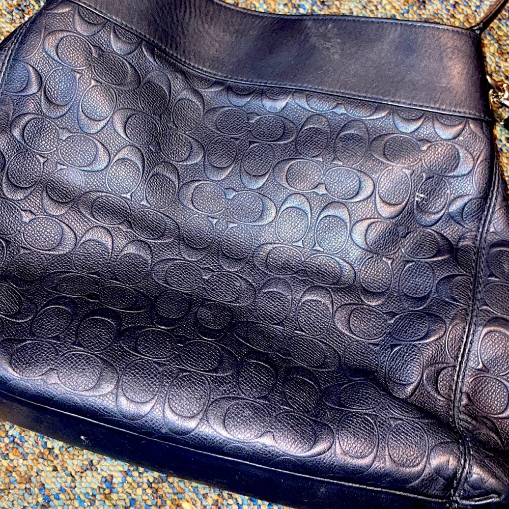 Coach Signature Leather-Lexi